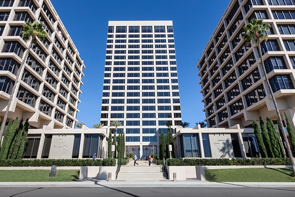 Tarsadia Investments leases top floor at 520 Newport Center across from  Fashion Island - Irvine Company